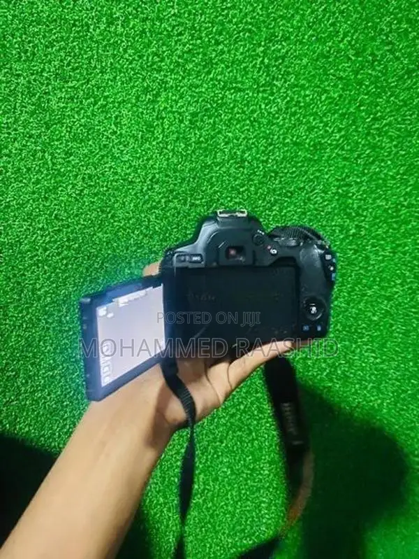 Canon EOS 200D Mark II DSLR