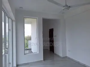 Colombo 05 Aston Residency Brand New 03 Bed Rooms Apartment for Sale