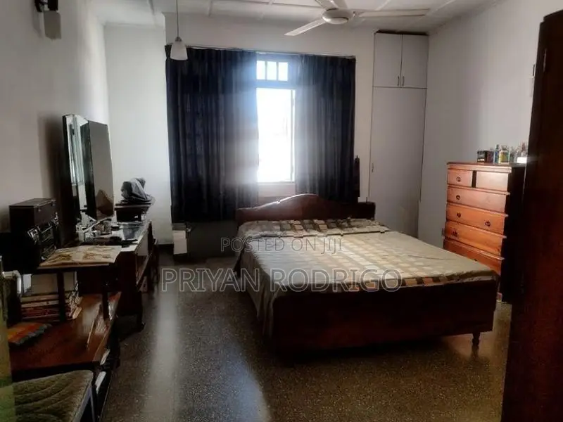 Colombo 05, 17.44 Perches of Land with Liveable 2 Storied House for Sa