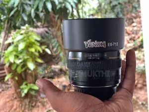 Canon M50