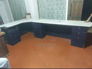 10 Feets Corner Table