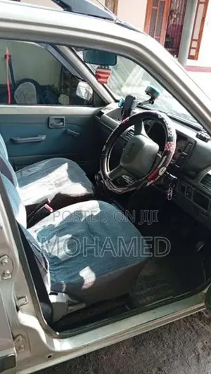 Maruti Suzuki 800 Silver 2006