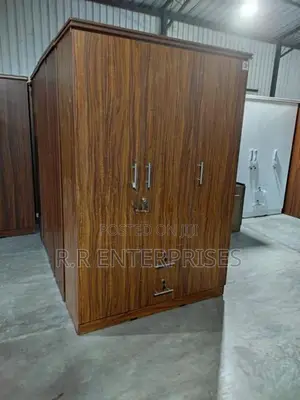 New 6*4 ft 3 Door Melamine Wardrobes