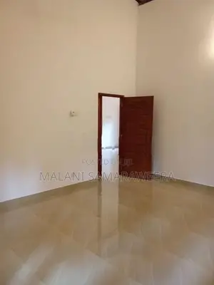Room for Rent in Kadawatha Girls