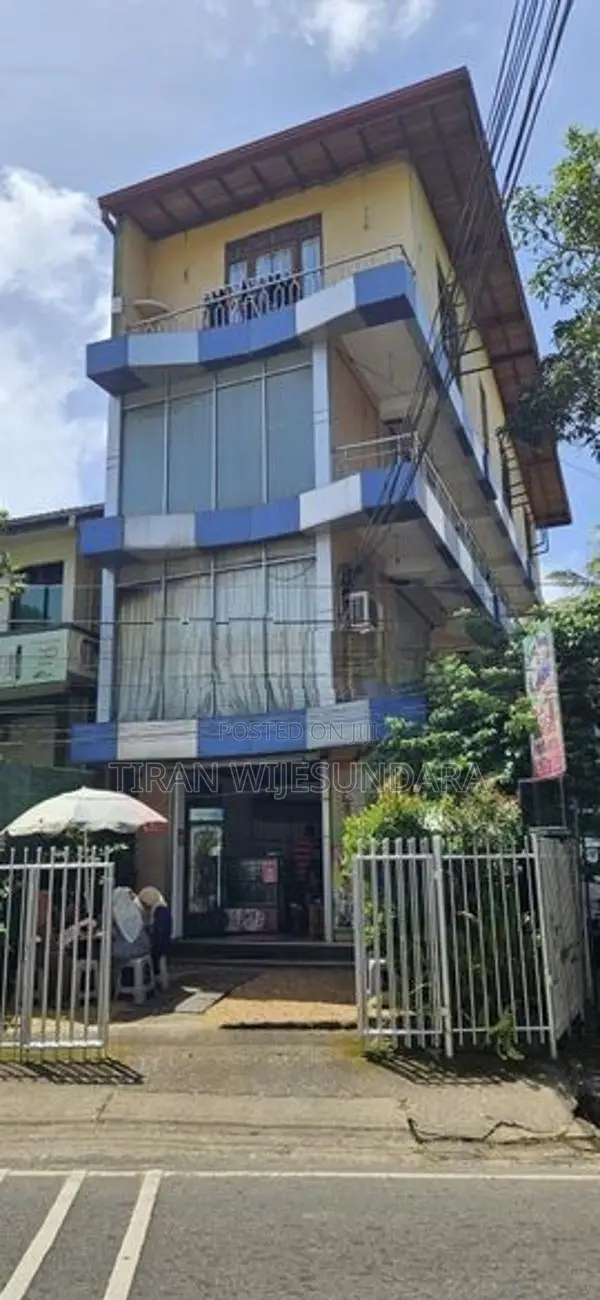 Rent Building Wijerama
