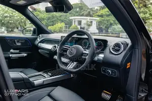 Mercedes Benz GLB 180 AMG Premium Plus 2025