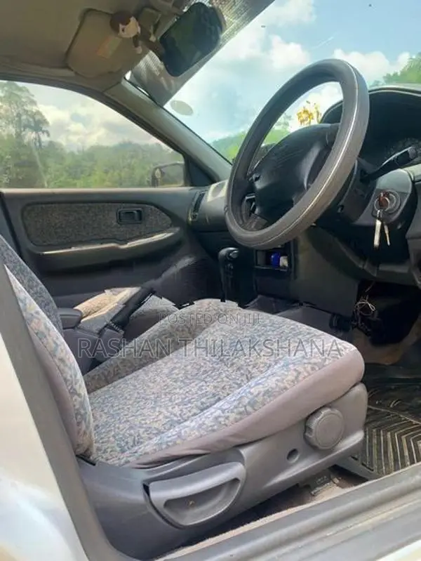 Nissan Pulsar 1997
