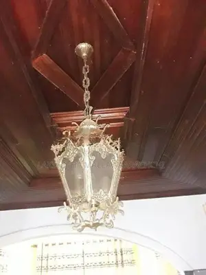 පැරණි පිත්තල සිවිලිම් ලාම්පුවක්