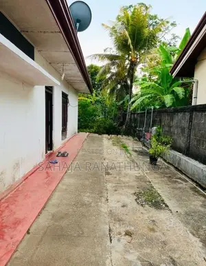 Land with House for Sale Hendala, Wattala