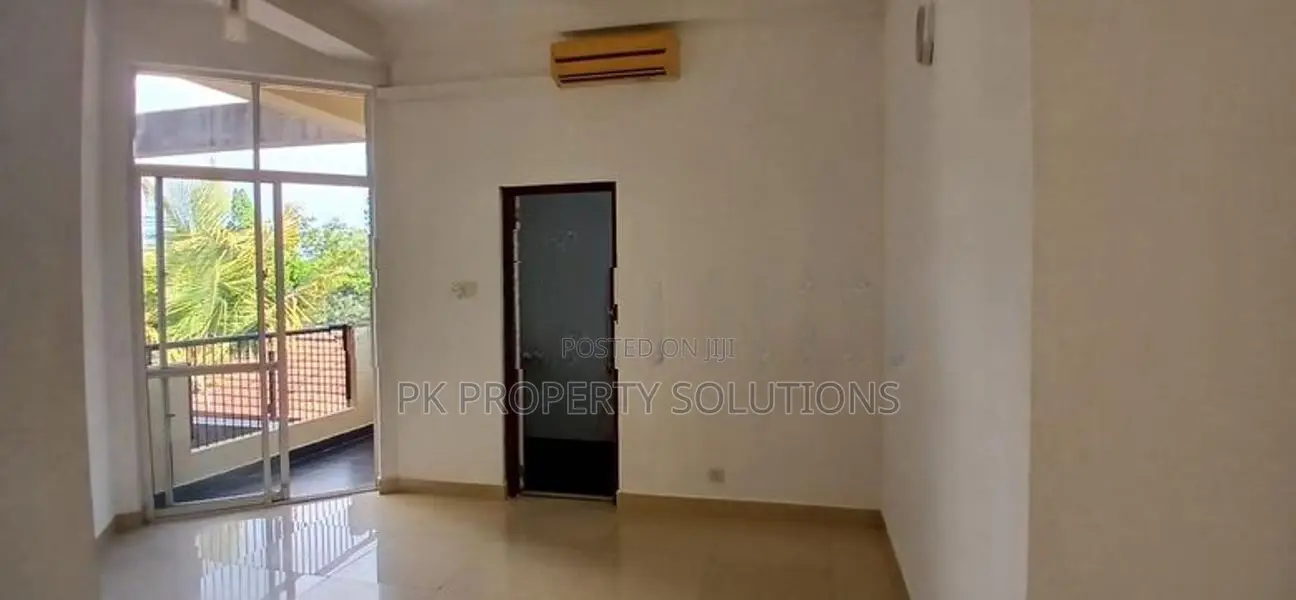 Apartment for Sale in Colombo 7 (file Number 1950 A)barnes Place