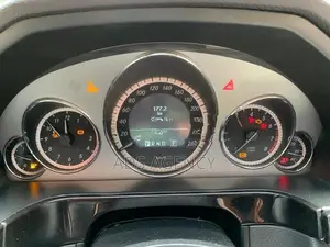 Mercedes Benz E200 2010