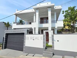 Newly Build Architect Designed Luxury Three Storey House Kahathuduwa