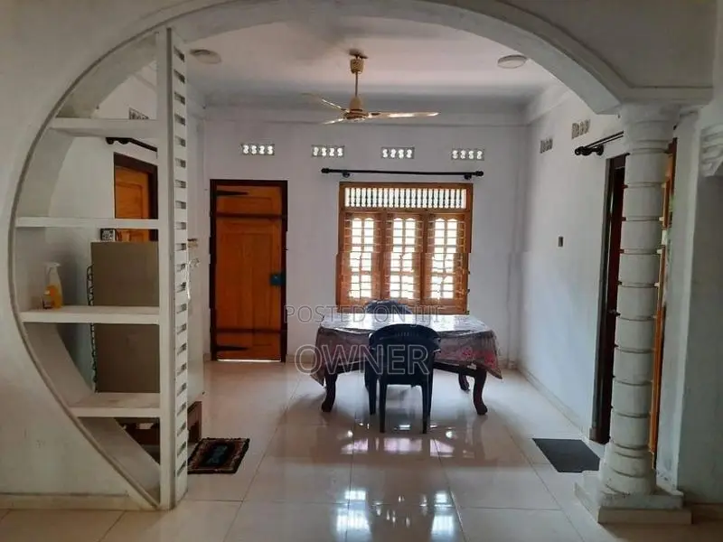 Boarding Rooms – Females Only (Jaffna)