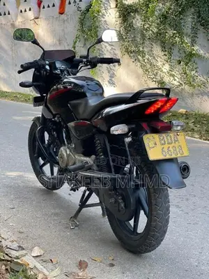 Bajaj Pulsar 150 2015