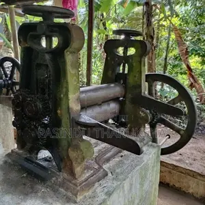 රබර් අබරන රොල් යන්ත්‍රය