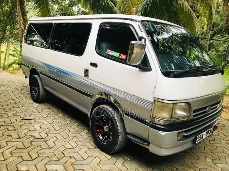 Toyota Hiace Dolphin Super GL 113 1996