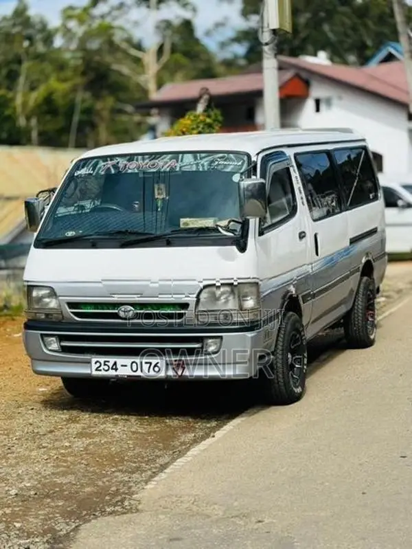 Toyota Hiace Dolphin Super GL 113 1996