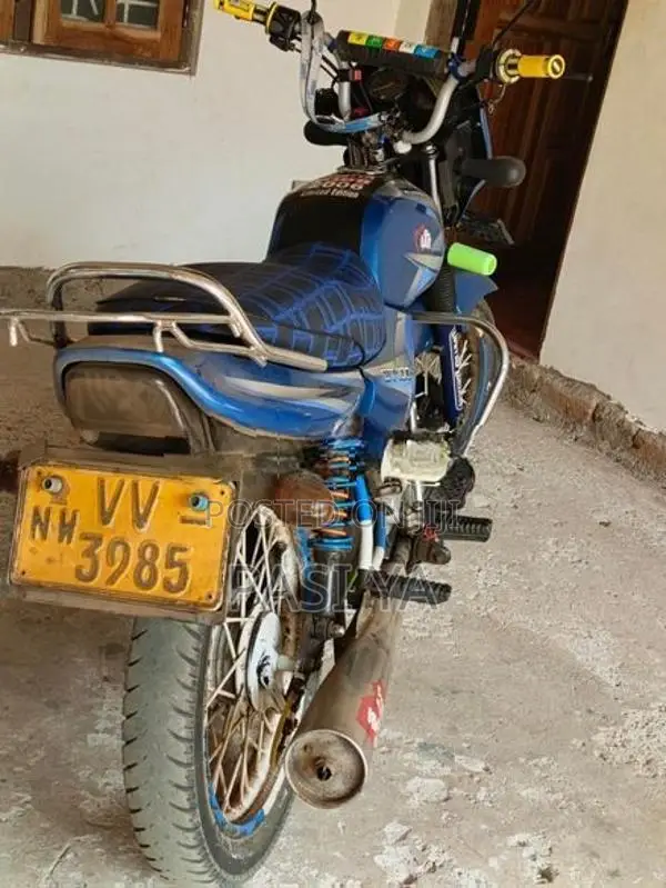 Bajaj CT100 2009