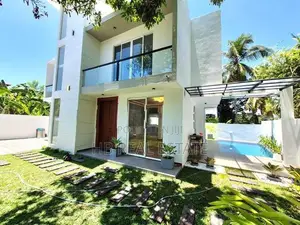Piliyandala Architecture Designed Super Luxury Three Storey House