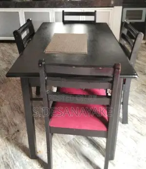 Table with 4 Chairs