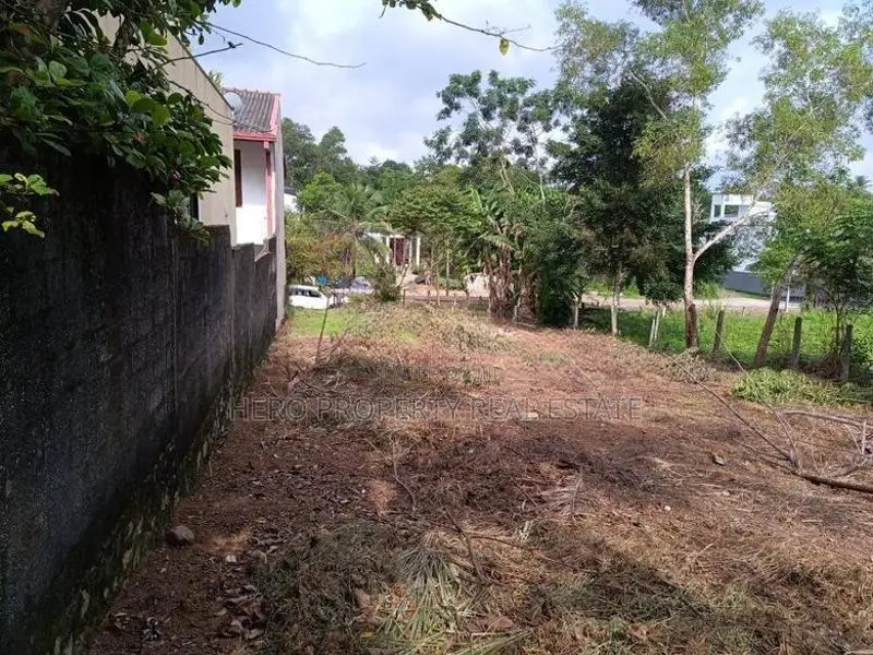 Valuable Land for Sale in Athurugiriya - 19 P