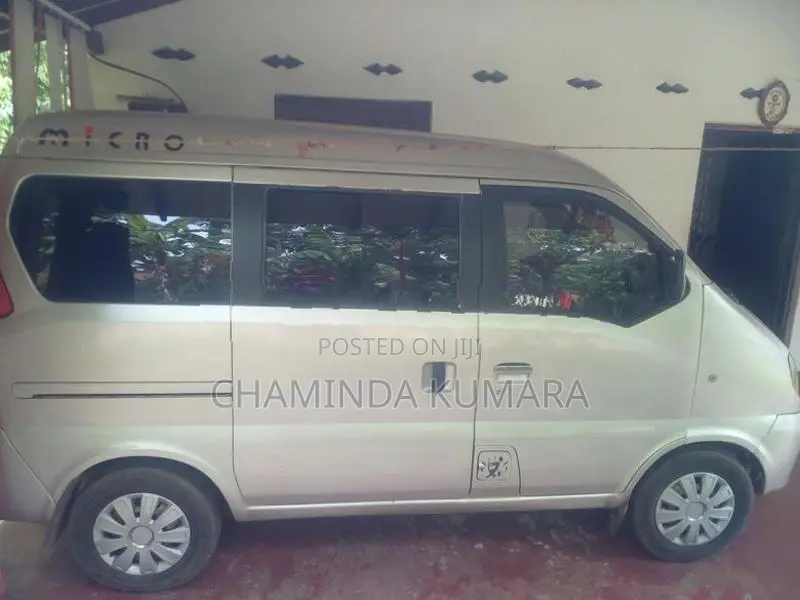Micro Junior MPV 2011