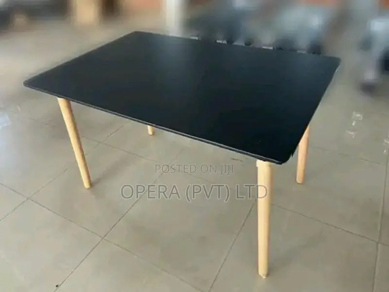 Barista Dining Table Set
