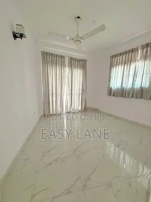 අඩි 20 පාරට මූනලා අගනා දෙමහල් නිවසක්