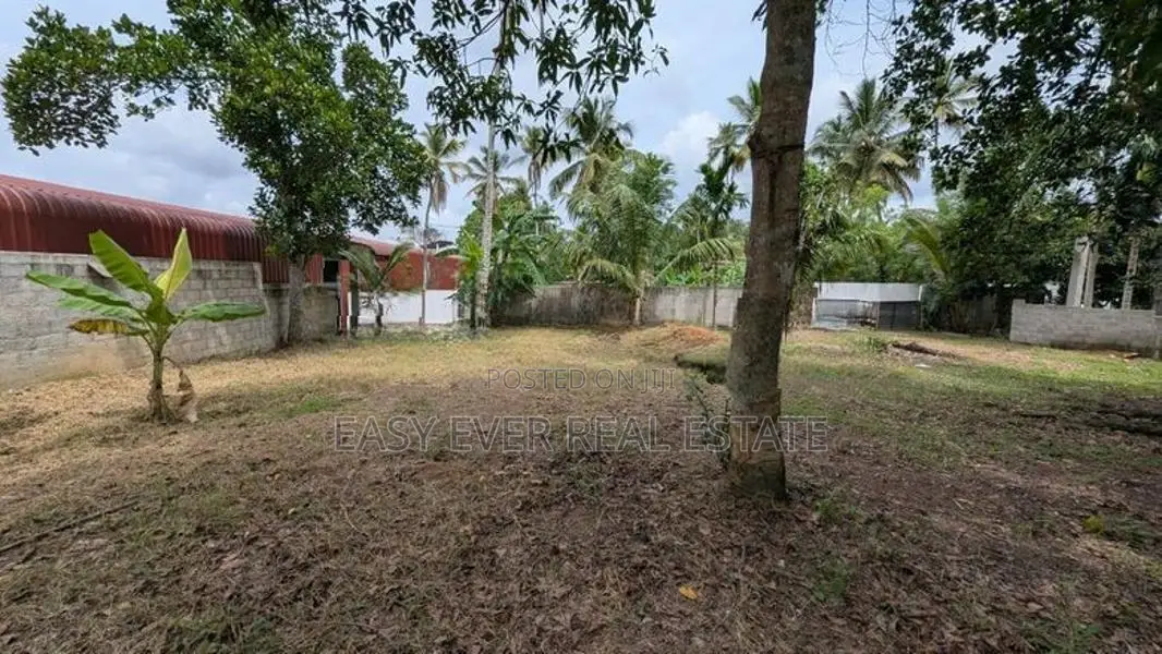 Land for Sale in Kadawatha