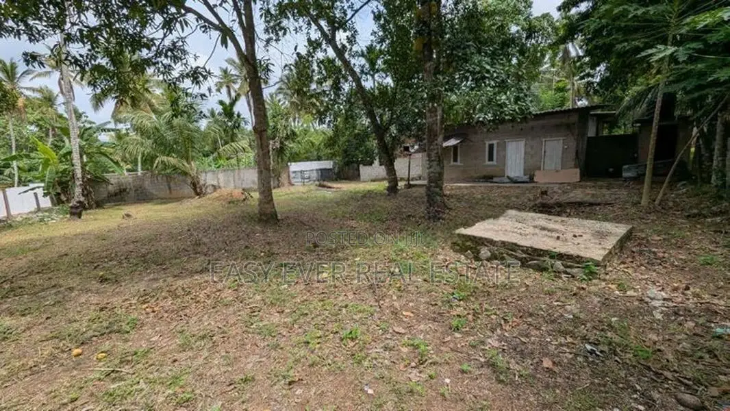 Land for Sale in Kadawatha