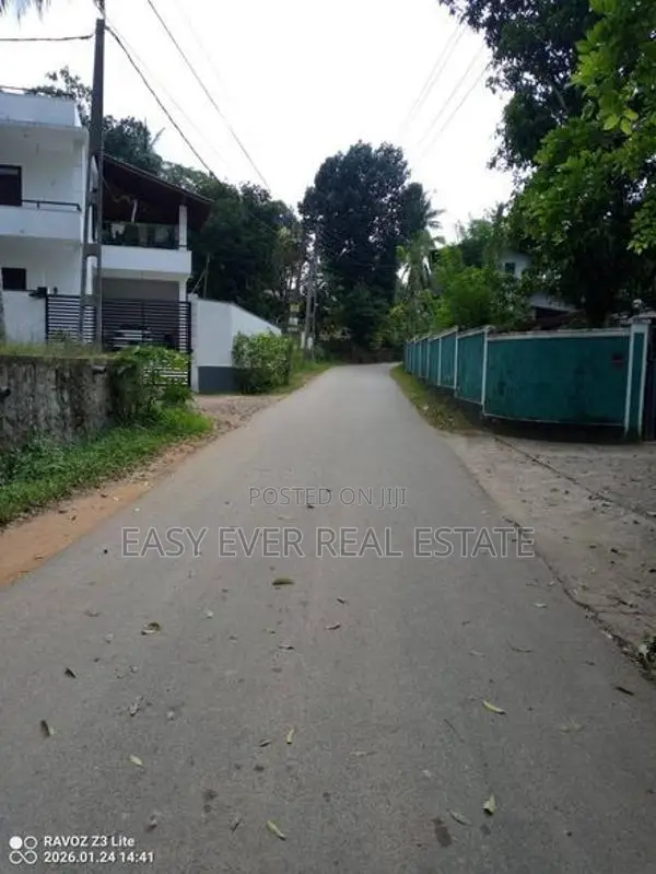 Land for Sale in Meepe