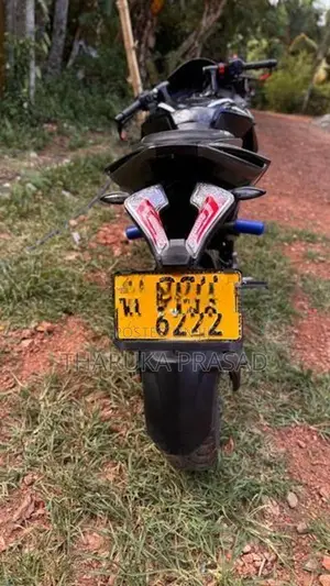 Bajaj Pulsar RS200 2015