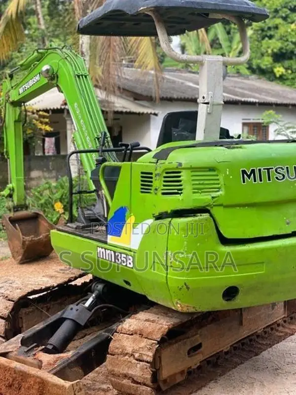 Mistubishi 35 Excavator 2017