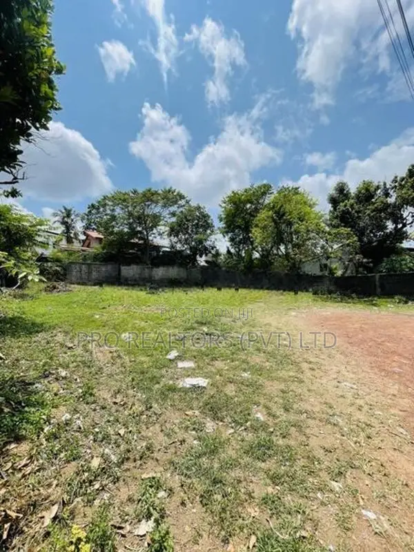 Land For Sale In Thalahena - Malabe