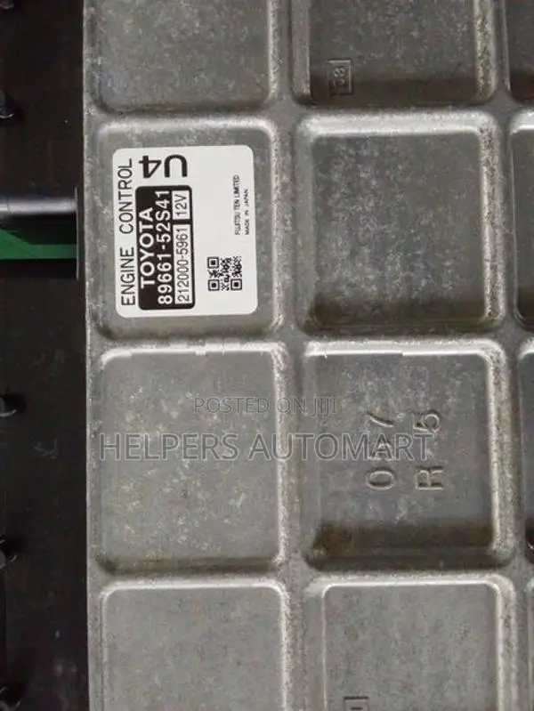 Toyota Vitz KSP130 ECU ( U4 )