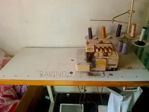 Siruba Overlock Machine