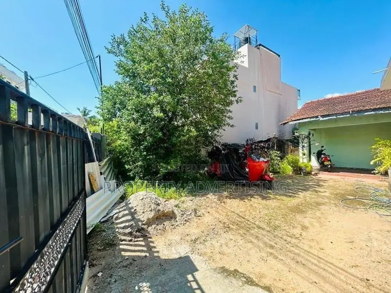 Kandana – Land with House for Sale