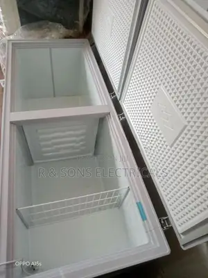 Singer Chest Freezer 677L
