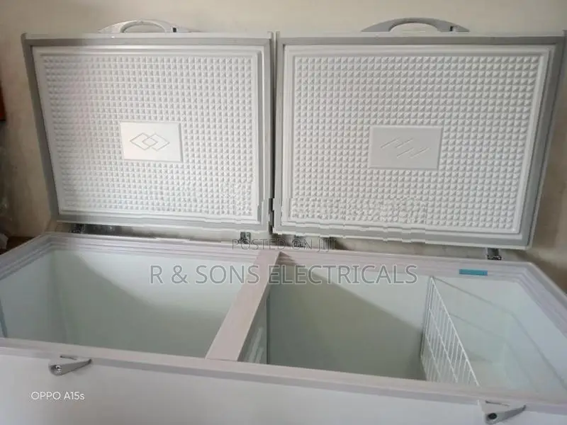 Singer Chest Freezer 677L