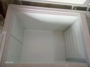 Singer Chest Freezer 677L