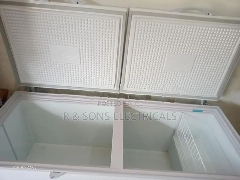 Singer Chest Freezer 677L