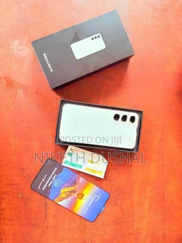Samsung Galaxy S24 FE (Used)