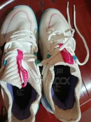 Badminton Shoes