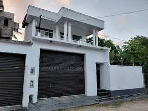 Modern Luxury 2-Storey Home in Pannipitiya