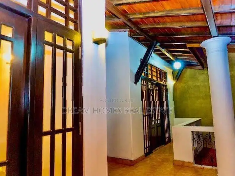 Luxury Three-Story House for Sale – Boralesgamuwa
