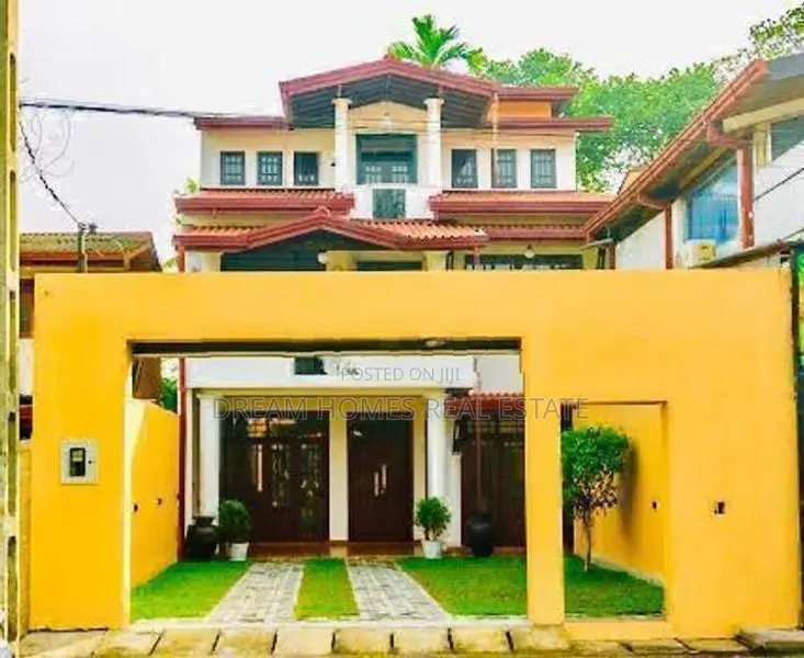 Luxury Three-Story House for Sale – Boralesgamuwa