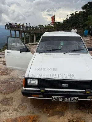 Nissan Sunny 1990
