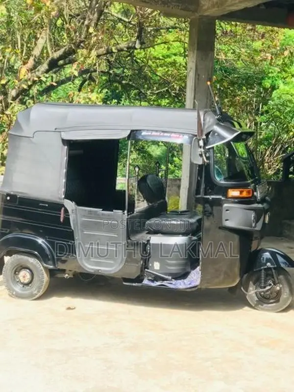 Bajaj RE Three Wheeler 2014