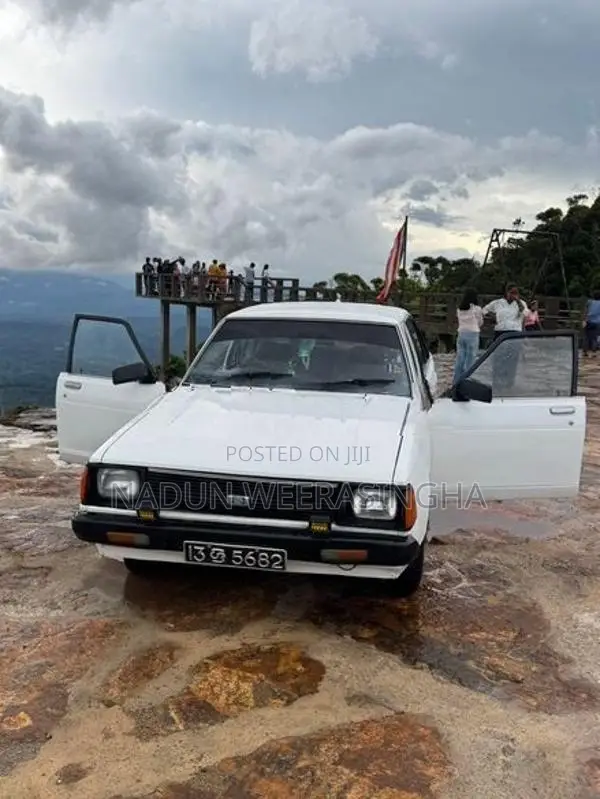 Nissan Sunny 1990