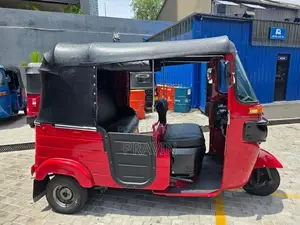 Bajaj RE 2015